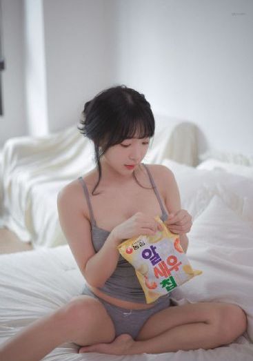 叶月奈惠_十万网红美女美酱